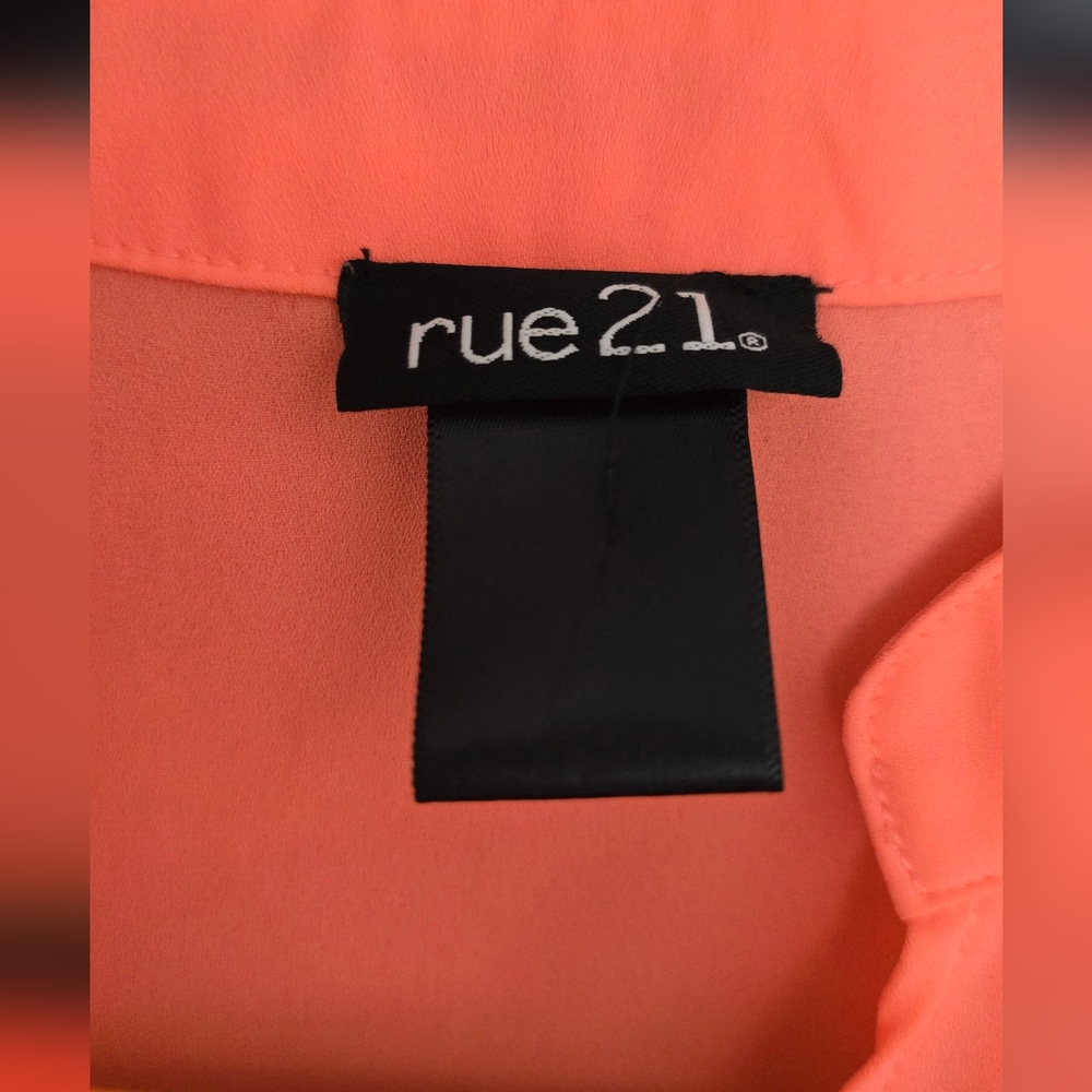 Rue21 Women's Top - Picture 5 of 5